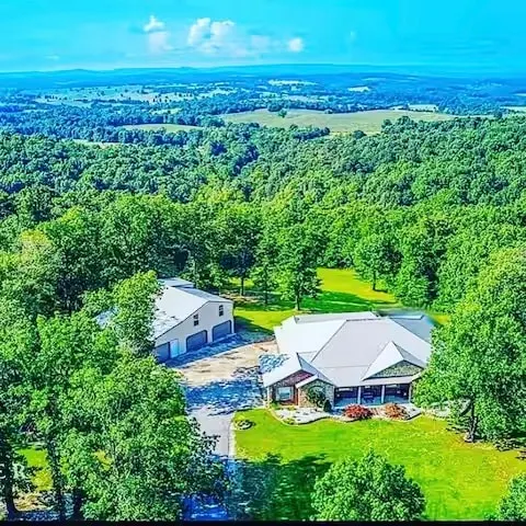 GCS is a secluded 10-acre property - Image 1