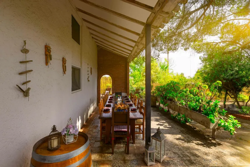 Charming Villa 200m from the sea - Image 1