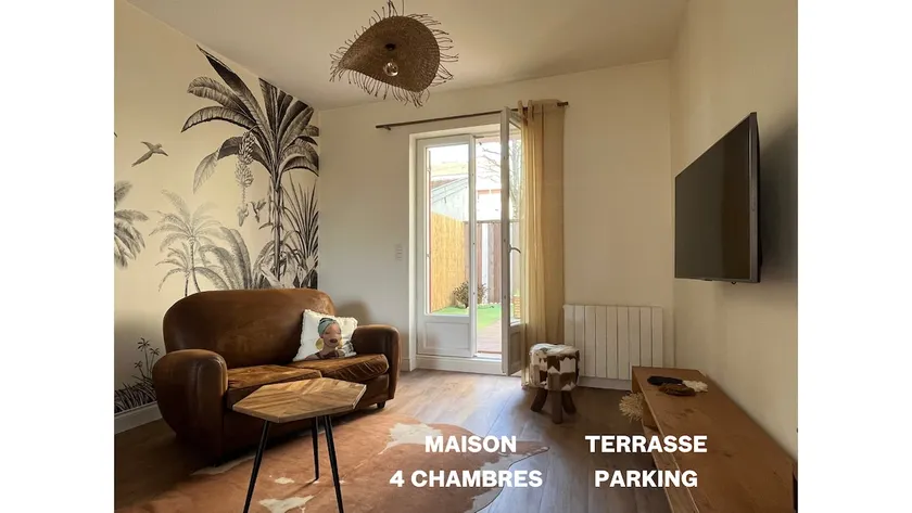 House sleeps 6-8, close to downtown - Image 1