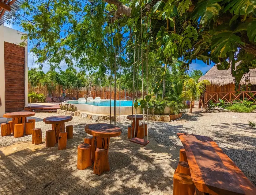 Stunning 6 Private Villas & PH /Wifi/AC/Pool/Gym. - Image 1