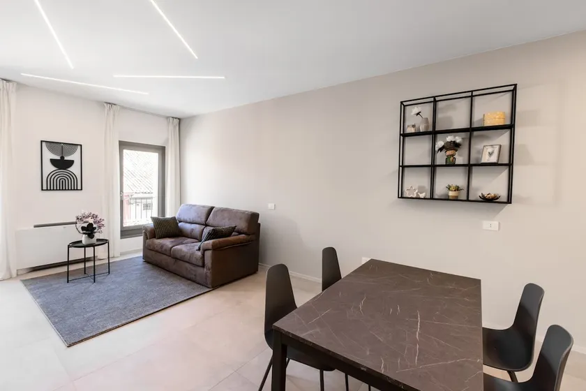 Apartment 6: three-room apartment on the second floor - Image 1