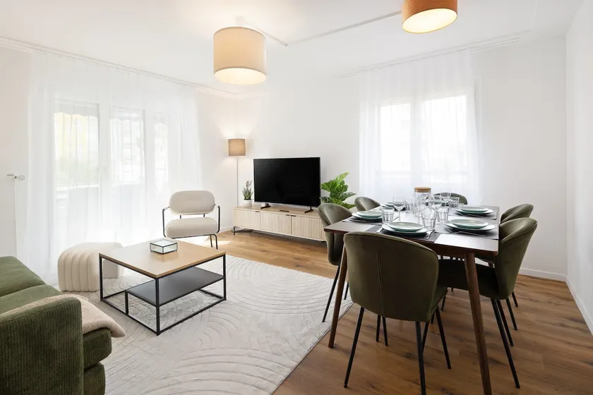 STAYY Rigi Suites Lake Spacious/ Kitchen/ Balcony - Image 1