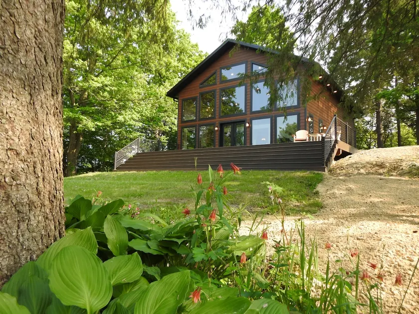 Wild Hills Winery Vineyard Stay – Private & Scenic - Image 1