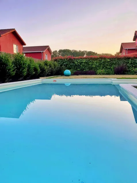 House with private pool and garden in Santiago - Image 1