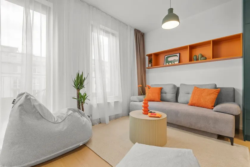 LAM Orange AC - Balcony - Image 1