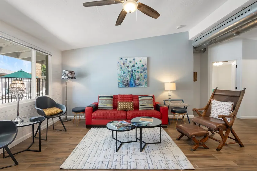 Central & Renovated - 3Bd/2Ba, Pool, BBQ, Pets - Image 1