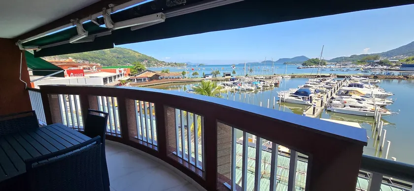 SUPER FLAT 180 graus em Angra dos Reis , Frente Mar na Marina Piratas com estacionamento gratuito - Image 1