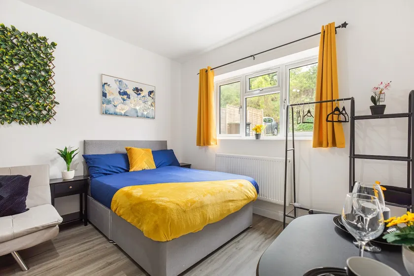 F5 Modern Studio Flat - Prime TV - Parking - Wi-Fi - Image 1