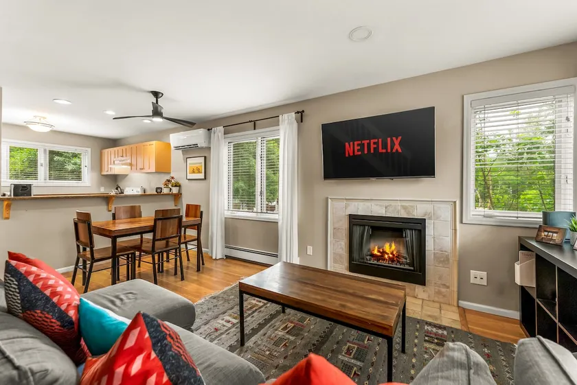 Downtown Creekside Retreat - Image 1