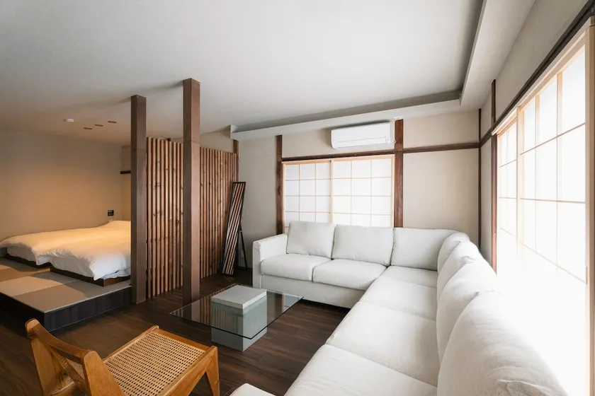 Huge house｜2 story｜Shinjuku 10min｜Free Wi-Fi - Image 1