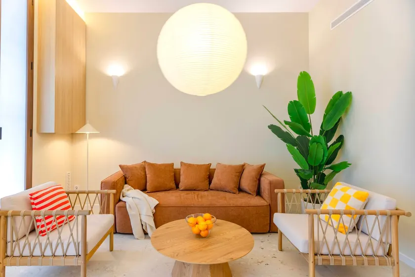 Mediterranean-style Downtown Apartment - Image 1