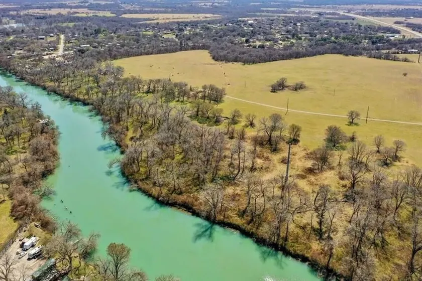 Guadalupe River Getaway - Image 1