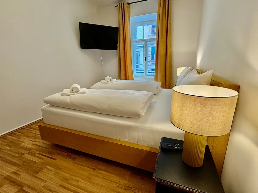 New - The Golden One - 3 rooms near center - Image 1
