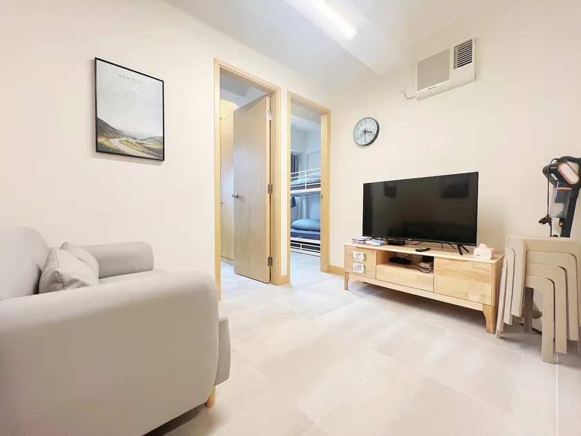 Causeway Bay MTR Station 3 mins 2 Bedrooms 5 Beds Hysan Place/Times Square/Sogo Department Store - Image 1