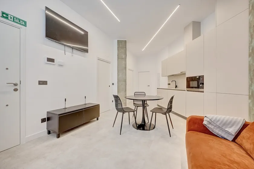La Colmena C by Clabao - Image 1