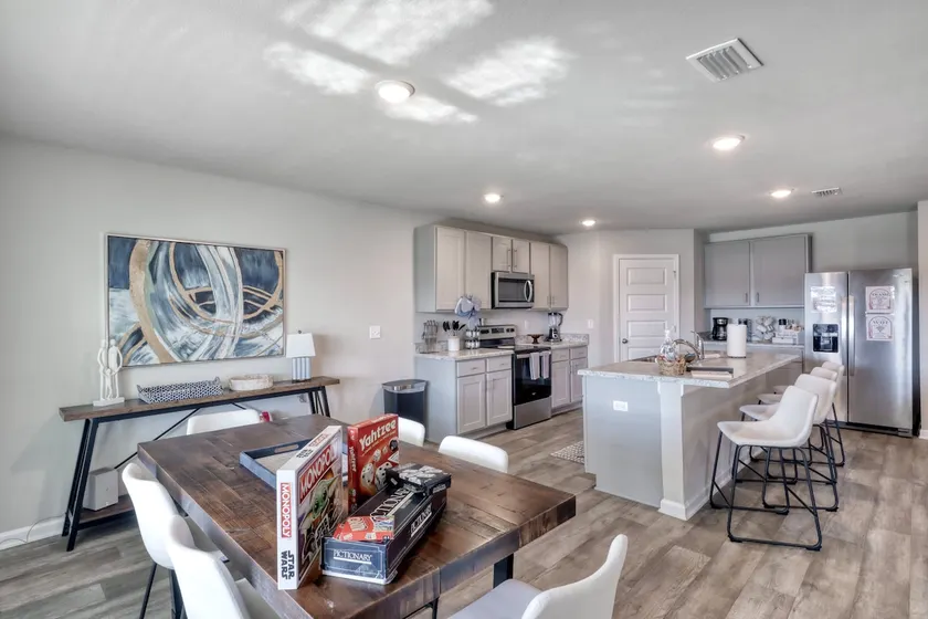 Sleeps 13 • Beaches, Owa, Tropic Falls & More! - Image 1