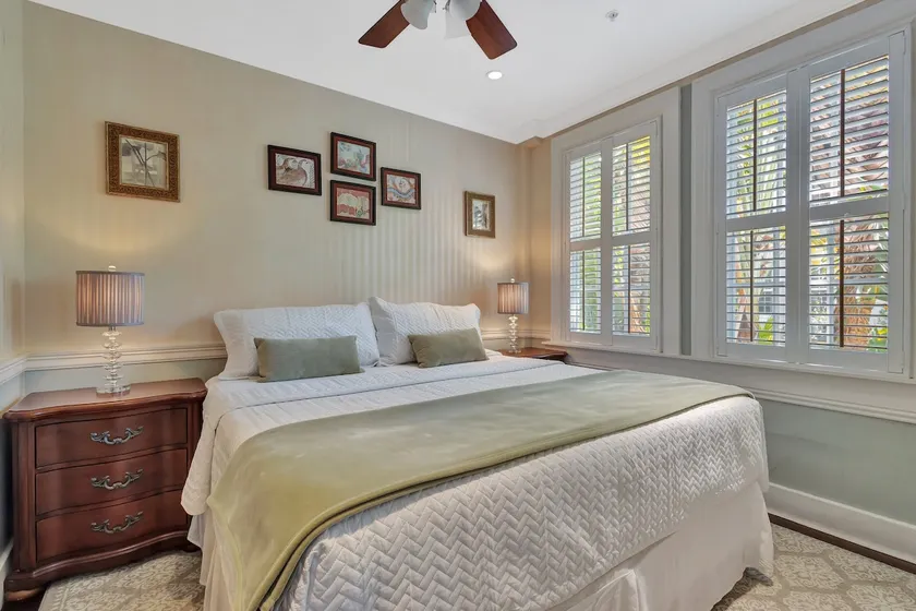 Palm Beach Regency 1 Bedroom Full Kitchen Pool - Image 1