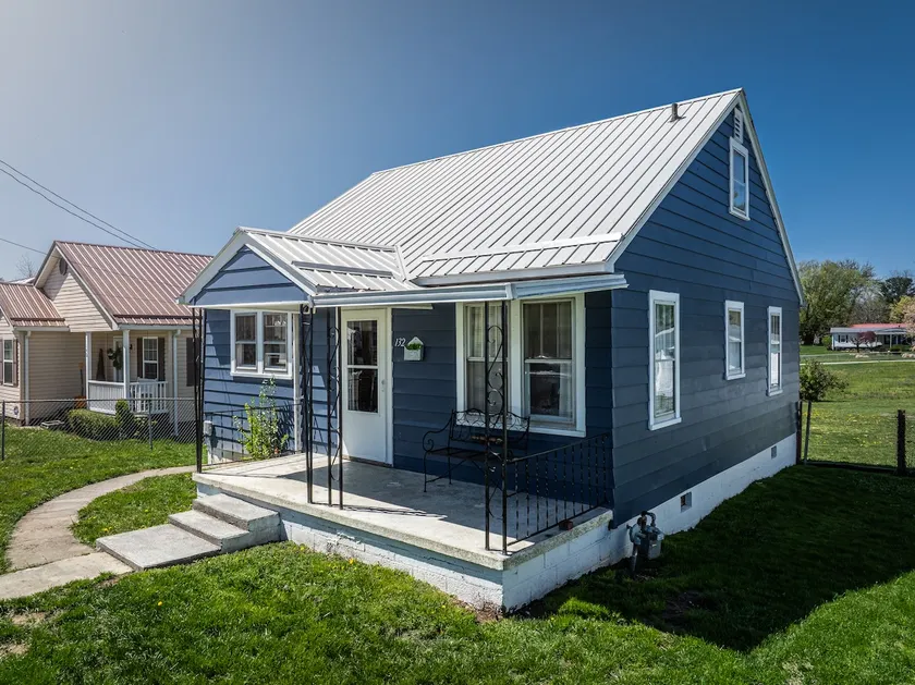New River Gorge Cottage - Image 1