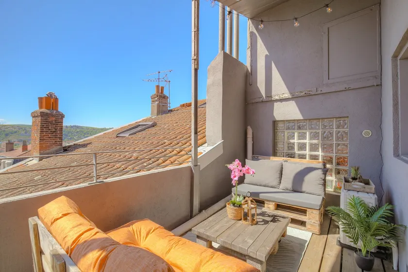 1-bedroom apartment with terrace and view, 30 m from the Théâtre Antique - Image 1