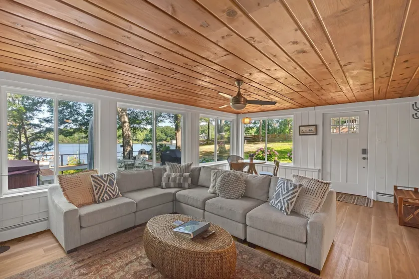 Waterfront home on Mill Creek-5BR-Hot tub & Kayaks - Image 1