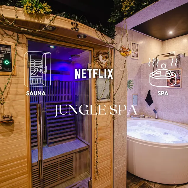 Romantic Jungle Suite with Hot Tub and Sauna - Image 1