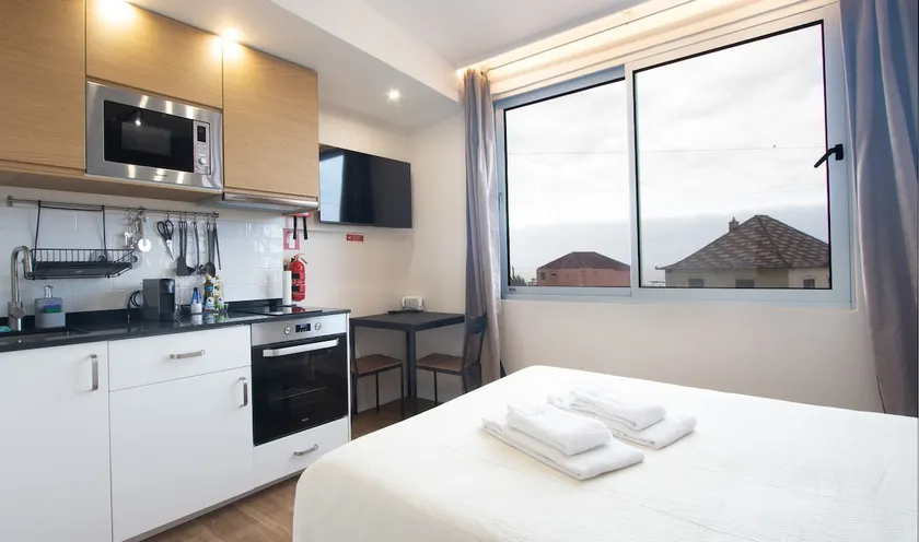 The Jolie - Porto Moniz Central Studios - Image 1