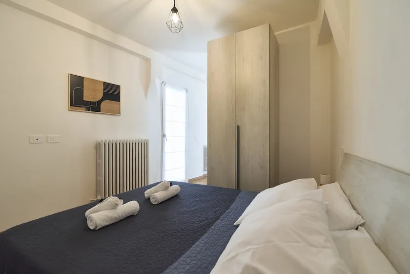 Two-room apartment with terrace and parking space - Image 1