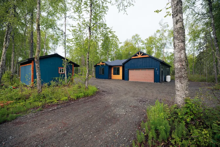 Chanterelle Chalet Near Downtown Talkeetna, AK - Image 1