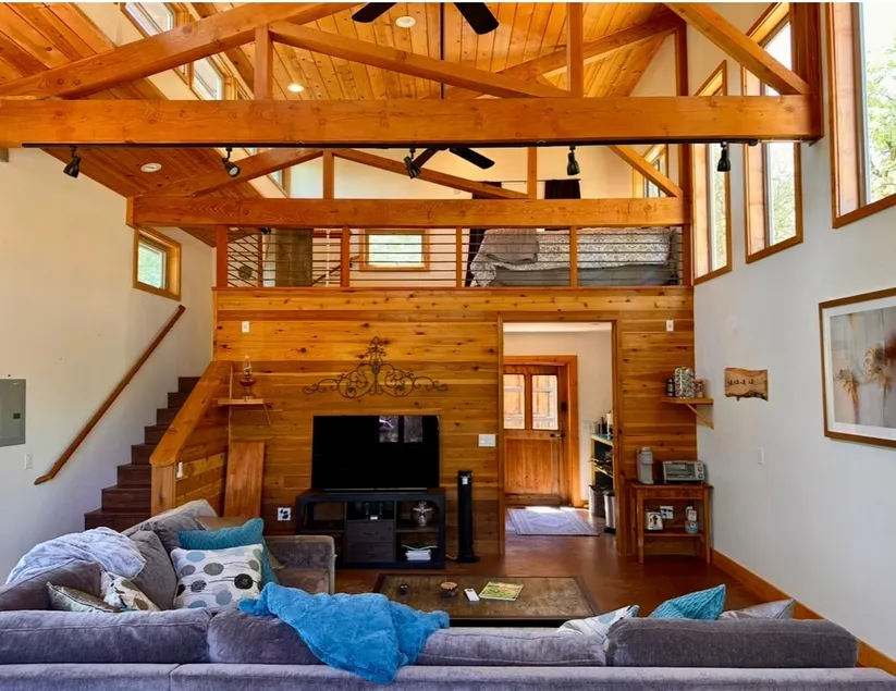 Rustic Studio Getaway - Pet Friendly - Image 1