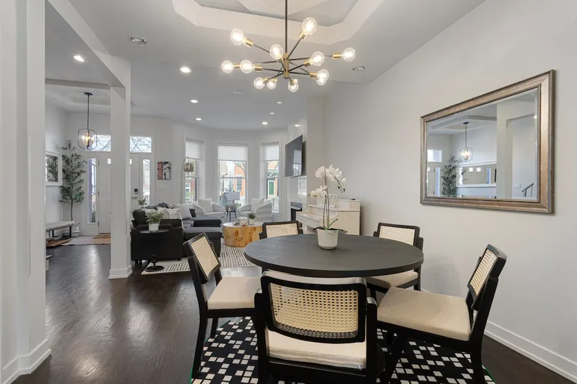 Modern 4 Bed, 3.5 Bath Home | Near Sox & McCormick - Image 1
