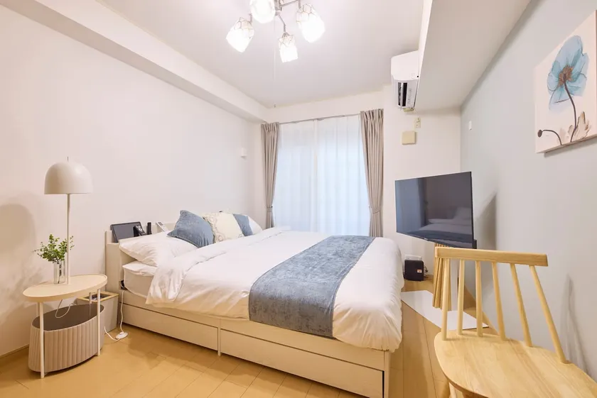 [6-minute walk from Minamiyoroku Station] Great access to TDR and the city center | Calm and comfortable space, Room 102 | 36 ㎡, 1K | Adults 2. - Image 1