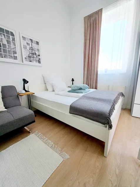 Cozy Central Apartment-for business travelers - Image 1