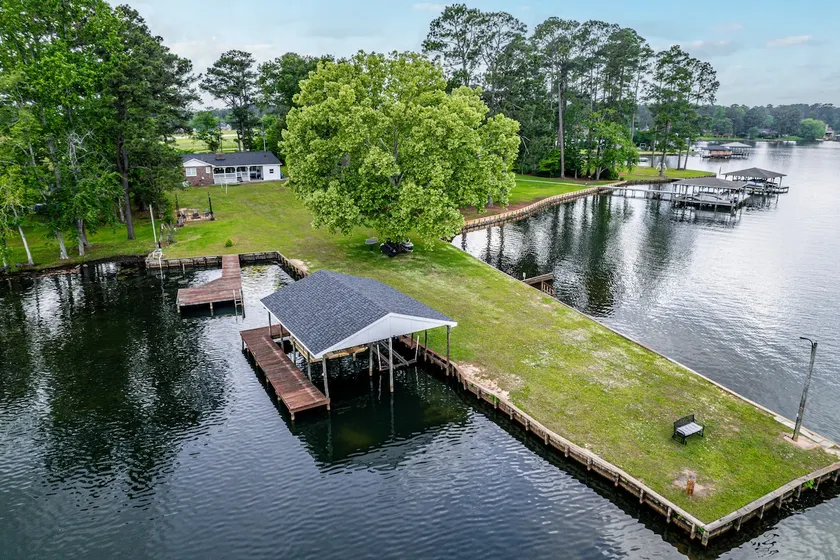 Prime location! Sleeps 14, Game room + more! - Image 1
