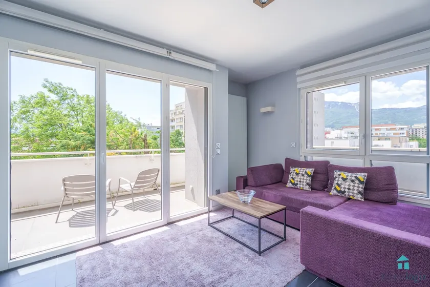 Premium Quattro Suite with balcony & parking - Image 1