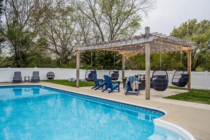 Mins to Golf & Beach! Private Pool & Luxe Firepit - Image 1