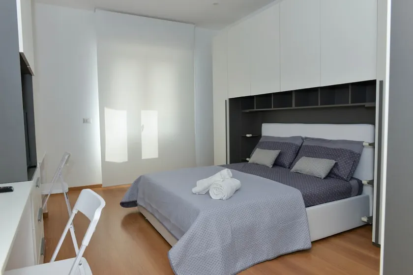 De Vivo Realty - Allegra Apartment - Image 1