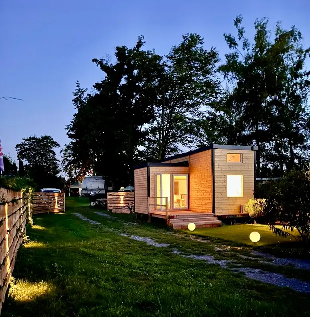 Tinyhouse - Image 1