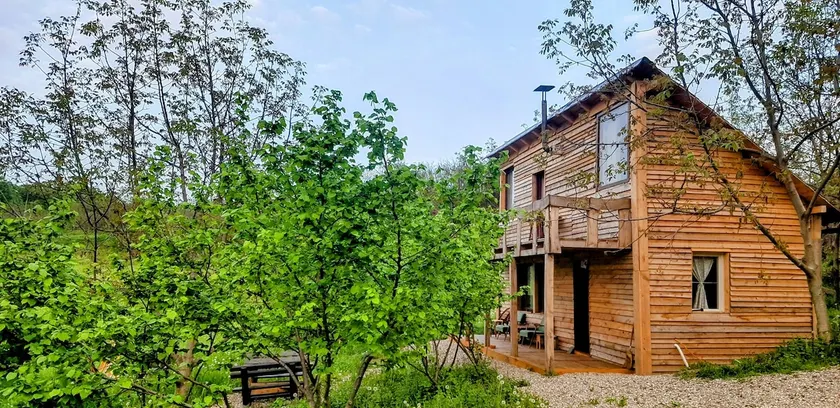 Handmade heaven: Butterfly meadow, cabin in woods - Image 1