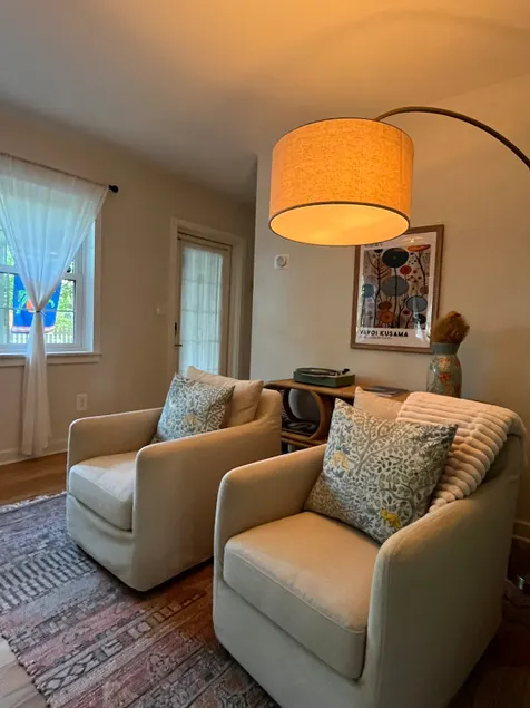 Duck Pond Retreat - Image 1