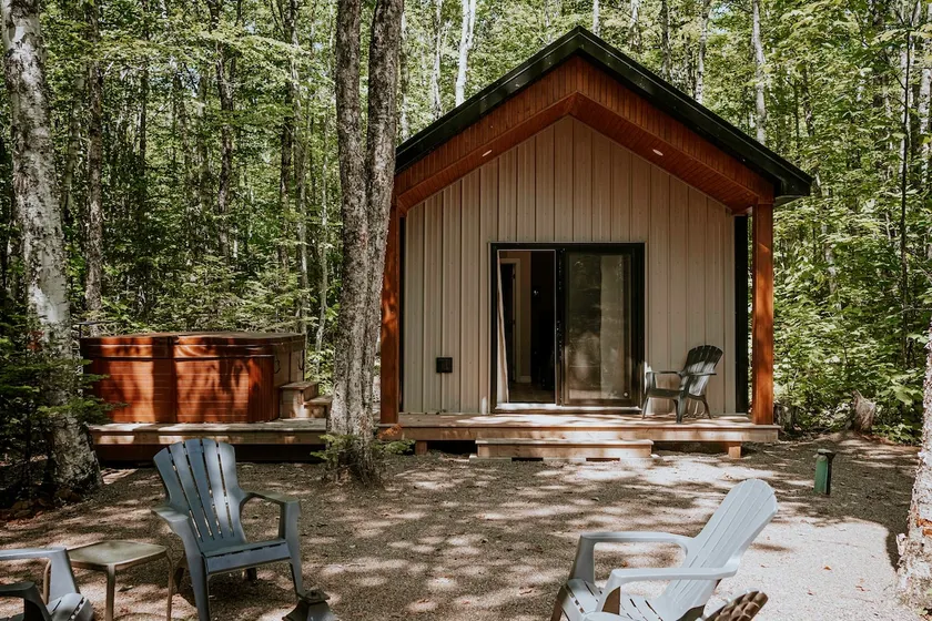 The Fauna Cozy Cabin - Image 1