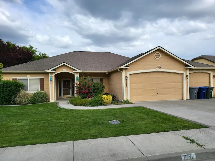Richland Home Away From Home - Image 1