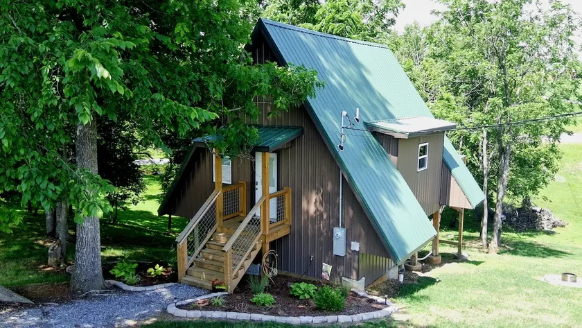 Miranda's Tree House - Image 1