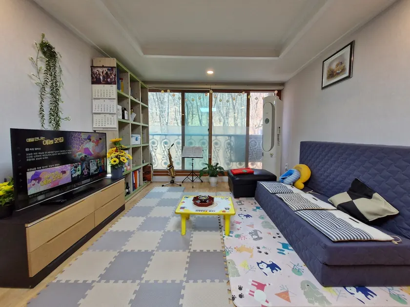 Moppy & Happy House (6 minutes on foot from Gyeyangsan Station, 10 minutes by car from Gyeyang Station) - Image 1