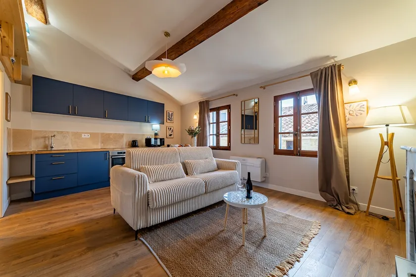 Hidden Duplex Roofs & Tradition - Image 1