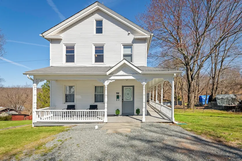 The Grove Street Getaway ~ Spacious 3BR Colonial - Image 1