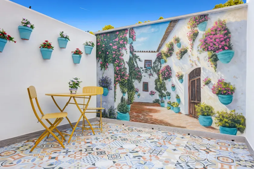 Andalusian Apartment By Seric, 15' walking to the beach - Image 1