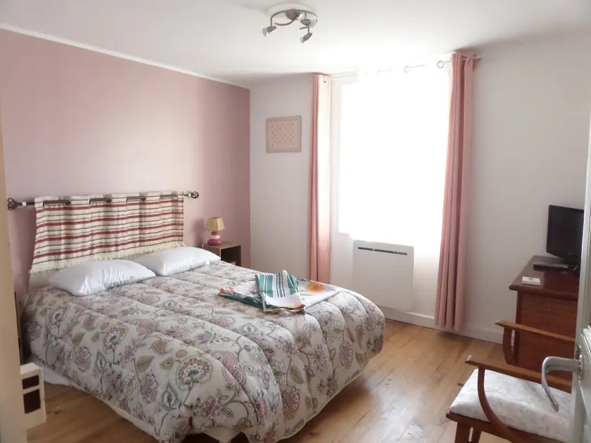 Beautiful house 120m2 Maligny - 15 min from Auxerre - Image 1