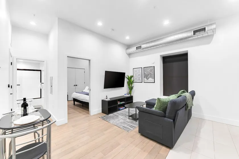 Serene 1-BR KING Sanctuary– 20 Minutes to FIFA! - Image 1