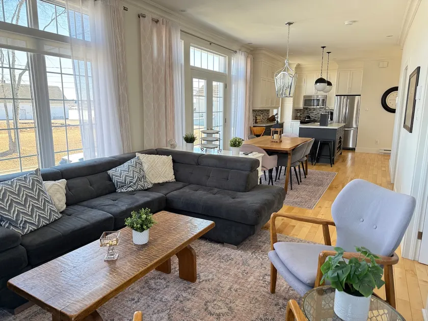 Bright Water-View Home Near Downtown Bathurst - Image 1