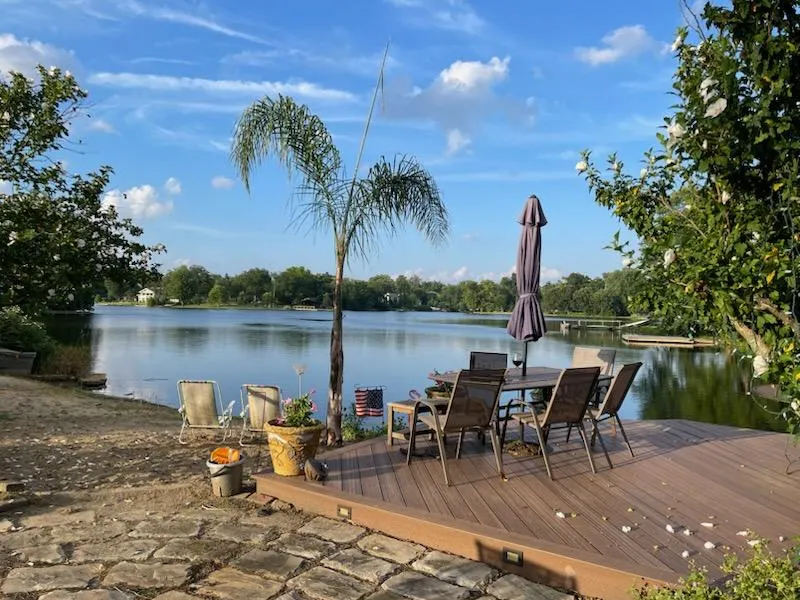 Cozy Garden-Level Lakefront Guest Suite - Image 1